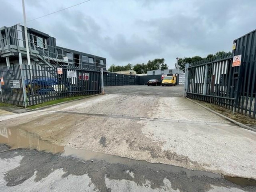 Images for Storage units, Corporation Road, Birkenhead, CH41